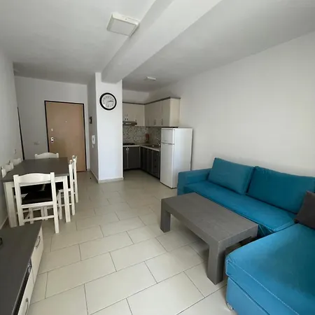 Rei Apartment *